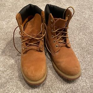 Women’s Timberland Boots - Size 7 (Worn once)
